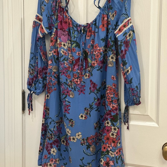 Wayf Cold Shoulder tunic dress - Picture 2 of 6
